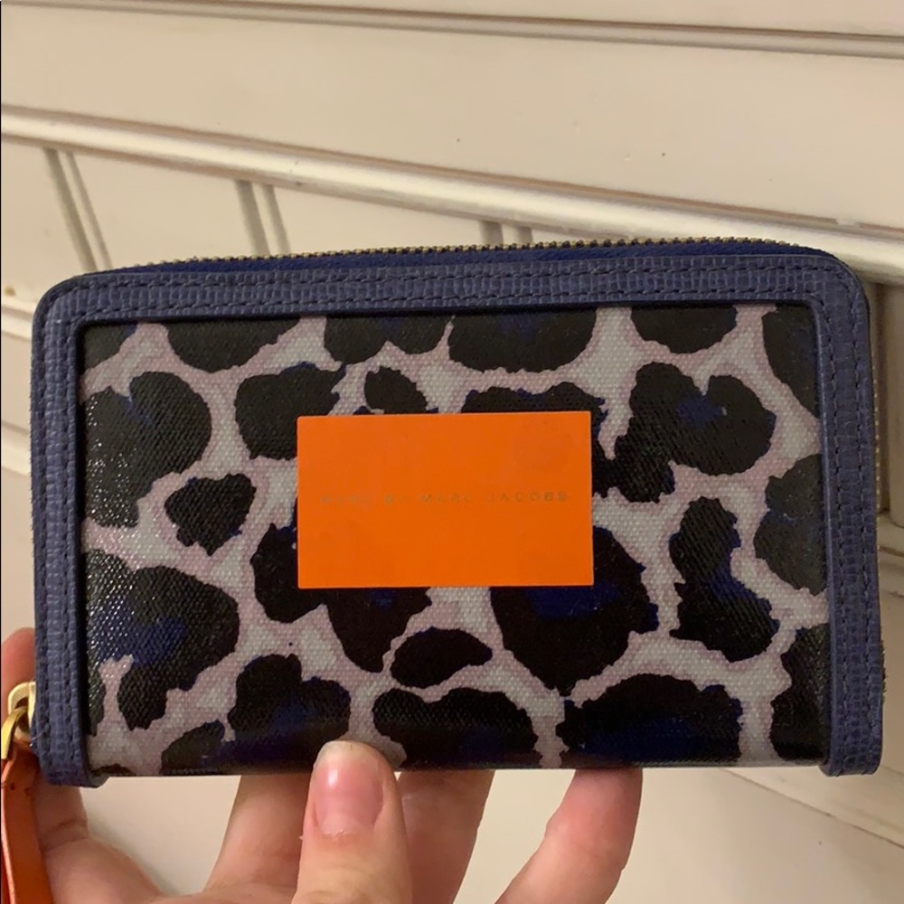 Marc by Marc Jacobs trendy leopard print wallet